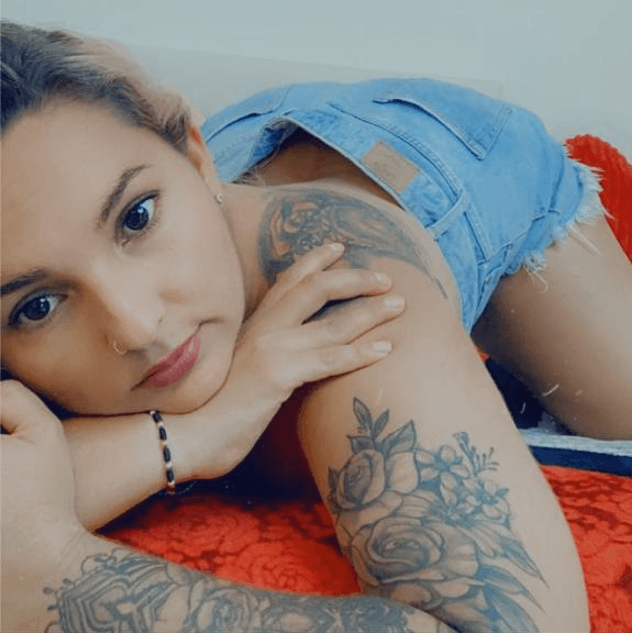 scarlet_boobs