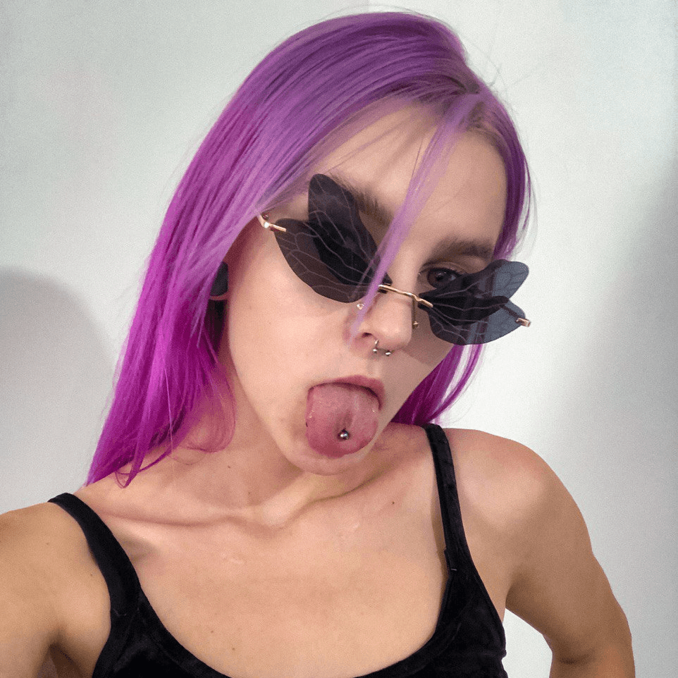 Emi_peach