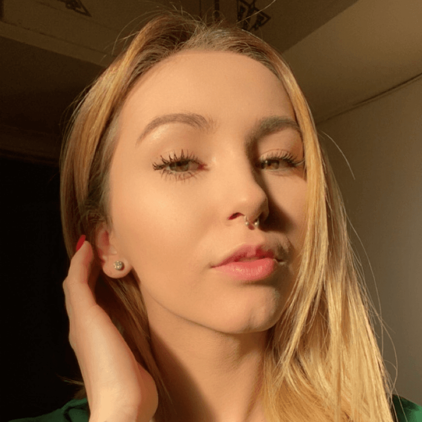 NicolettVerse