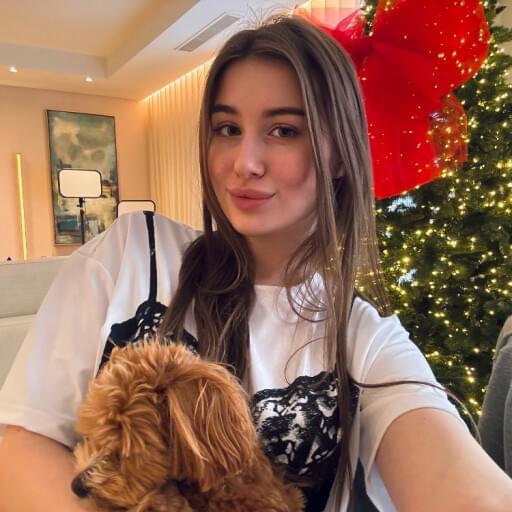 lily_colins