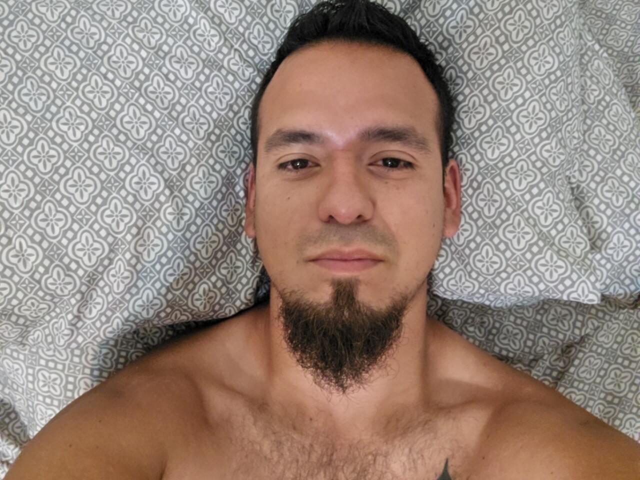 hornycumgiver