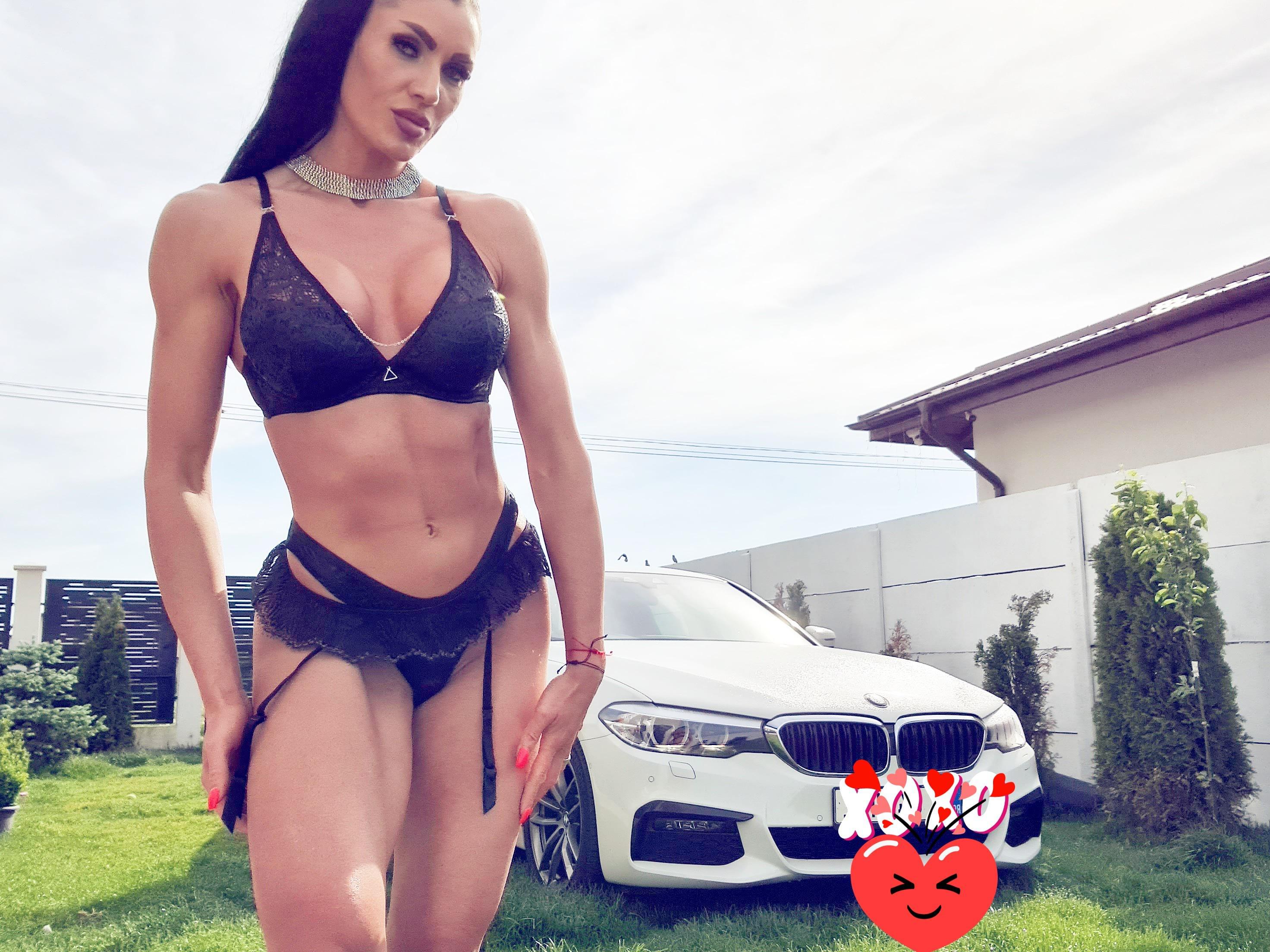 _Adeline_Muscle_Queen_