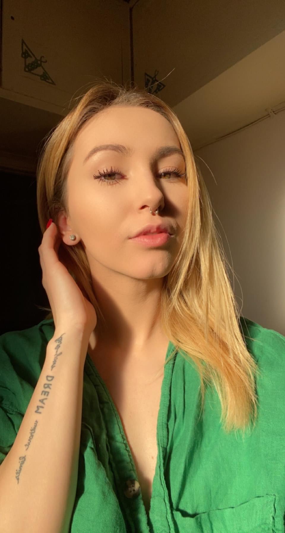 NicolettVerse