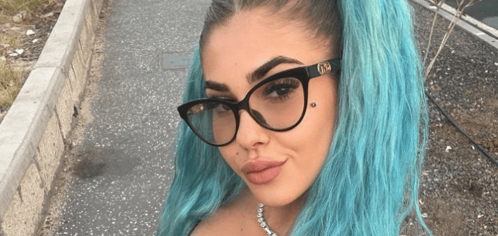 SarahStrip